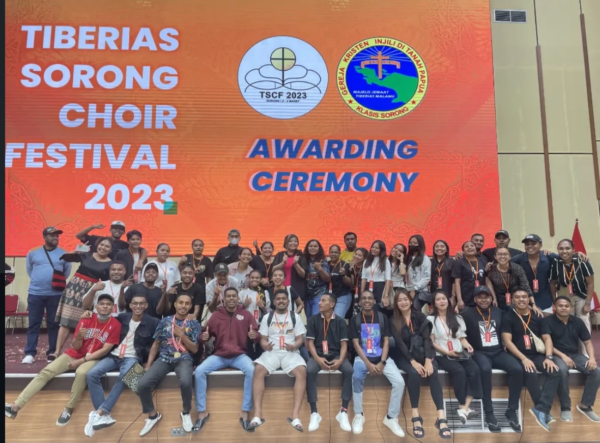 Dokumentasi GOLD 1 RUNNER UP (JUARA 2) - TIBERIAS SORONG CHOIR FESTIVAL